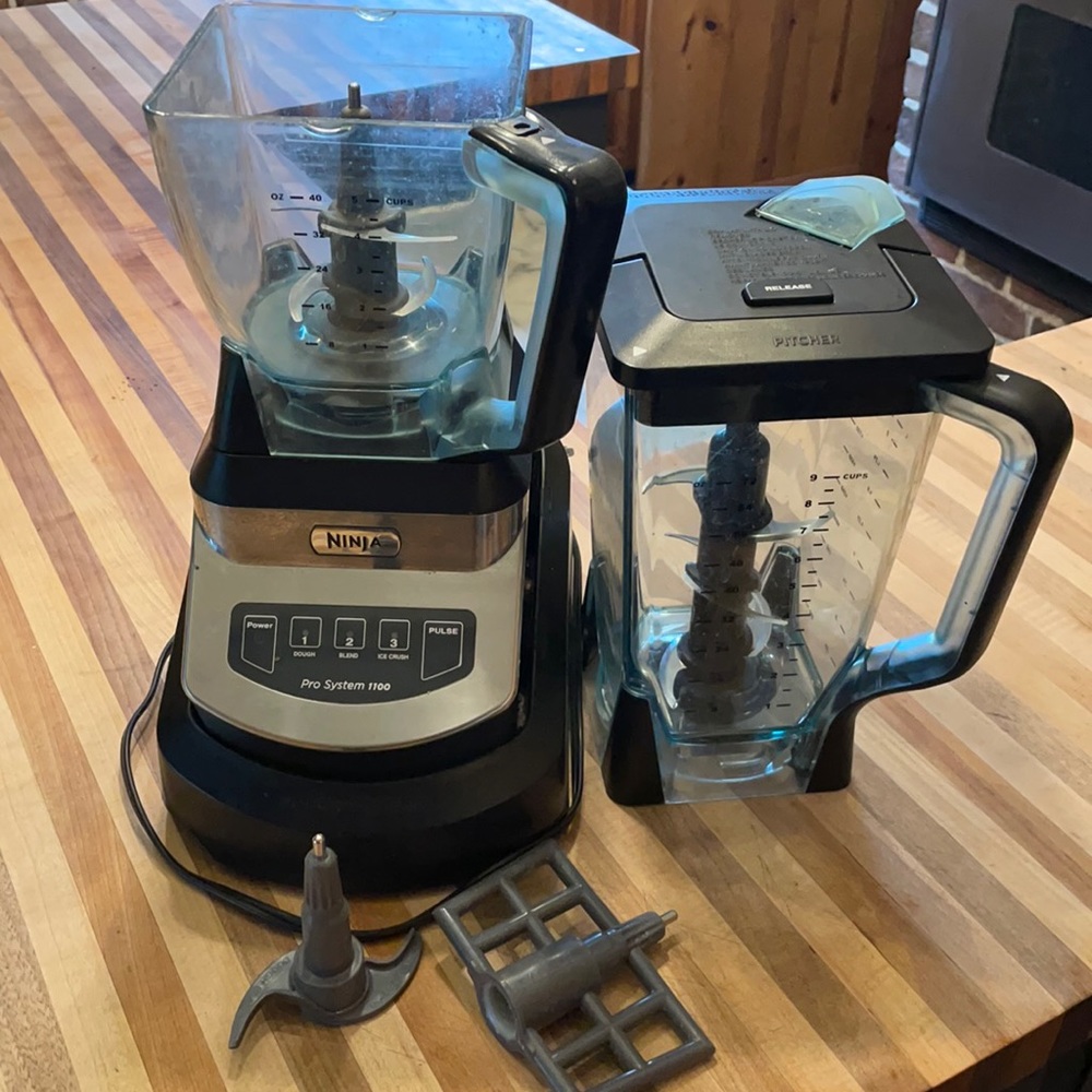 COPY - Ninja Pro System 1100 Multi Use Blender